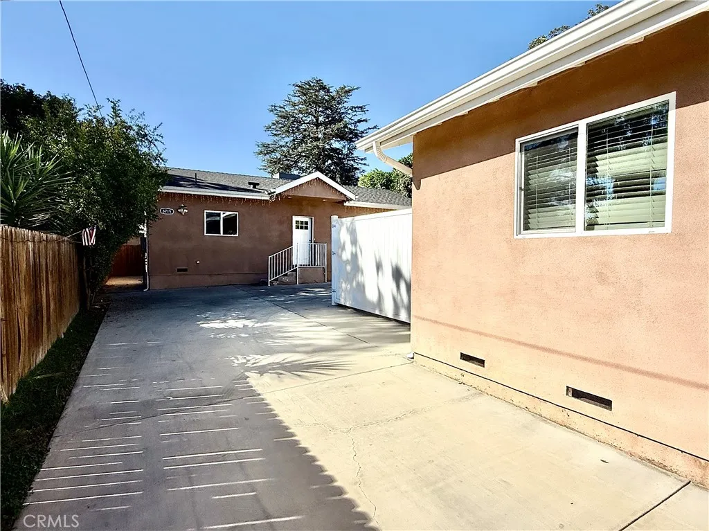 6715 -6717 Cedros Avenue, Van Nuys, California 91405 home-pic-11
